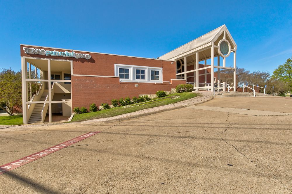 1717 Precinct Line Rd, Hurst, TX 76054